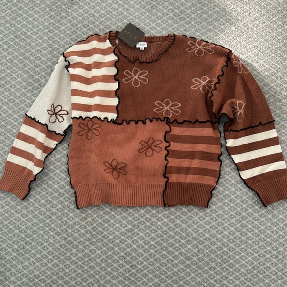 Le Lis Asymmetrical Shoulder Sweater